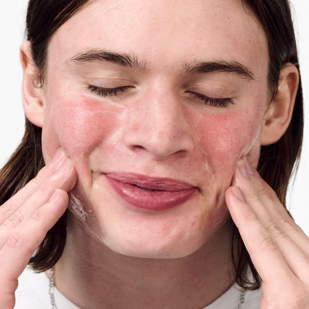 Redness Solutions Soothing - Hassas Yüz Temizleyici Jel