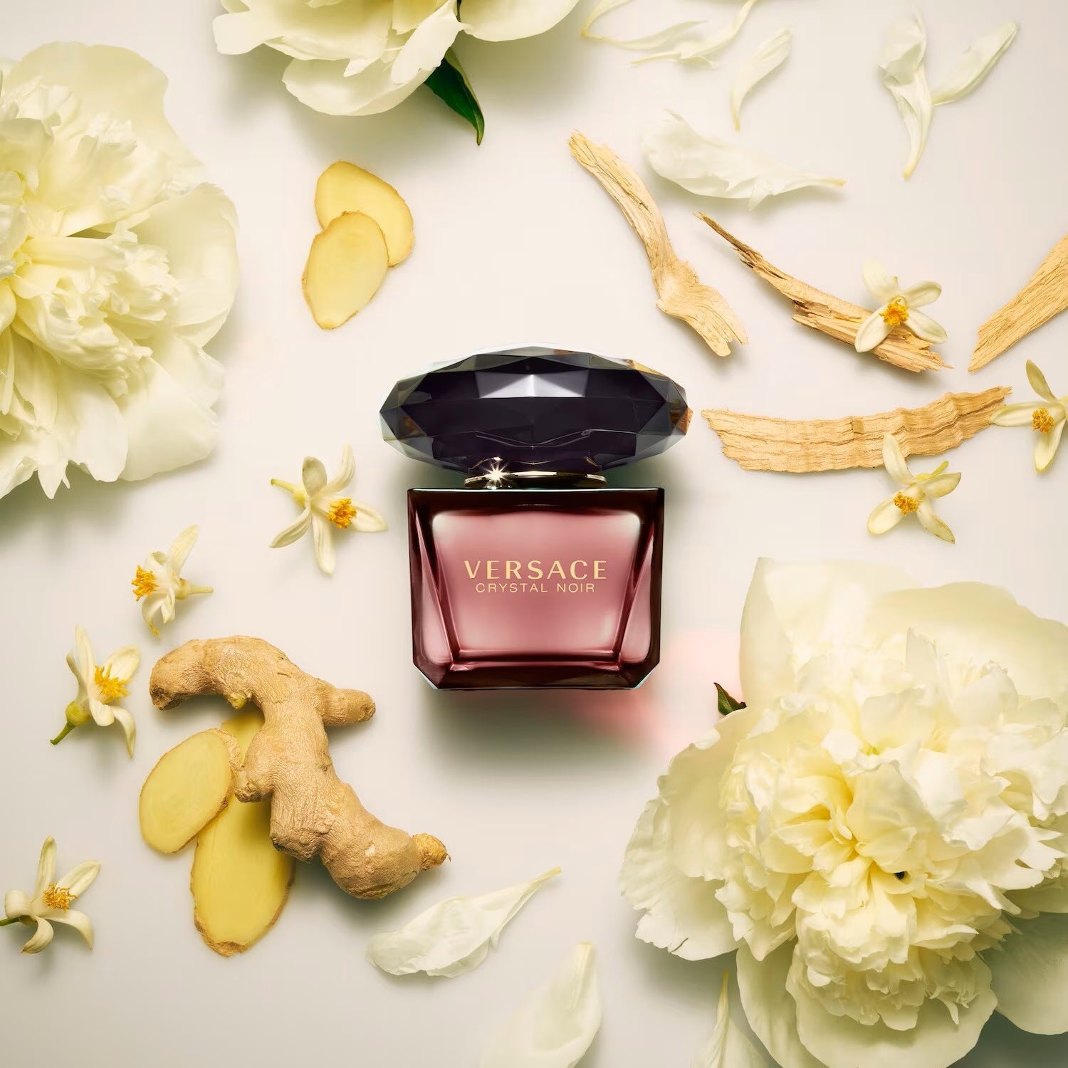 Crystal Noir Eau De Parfum