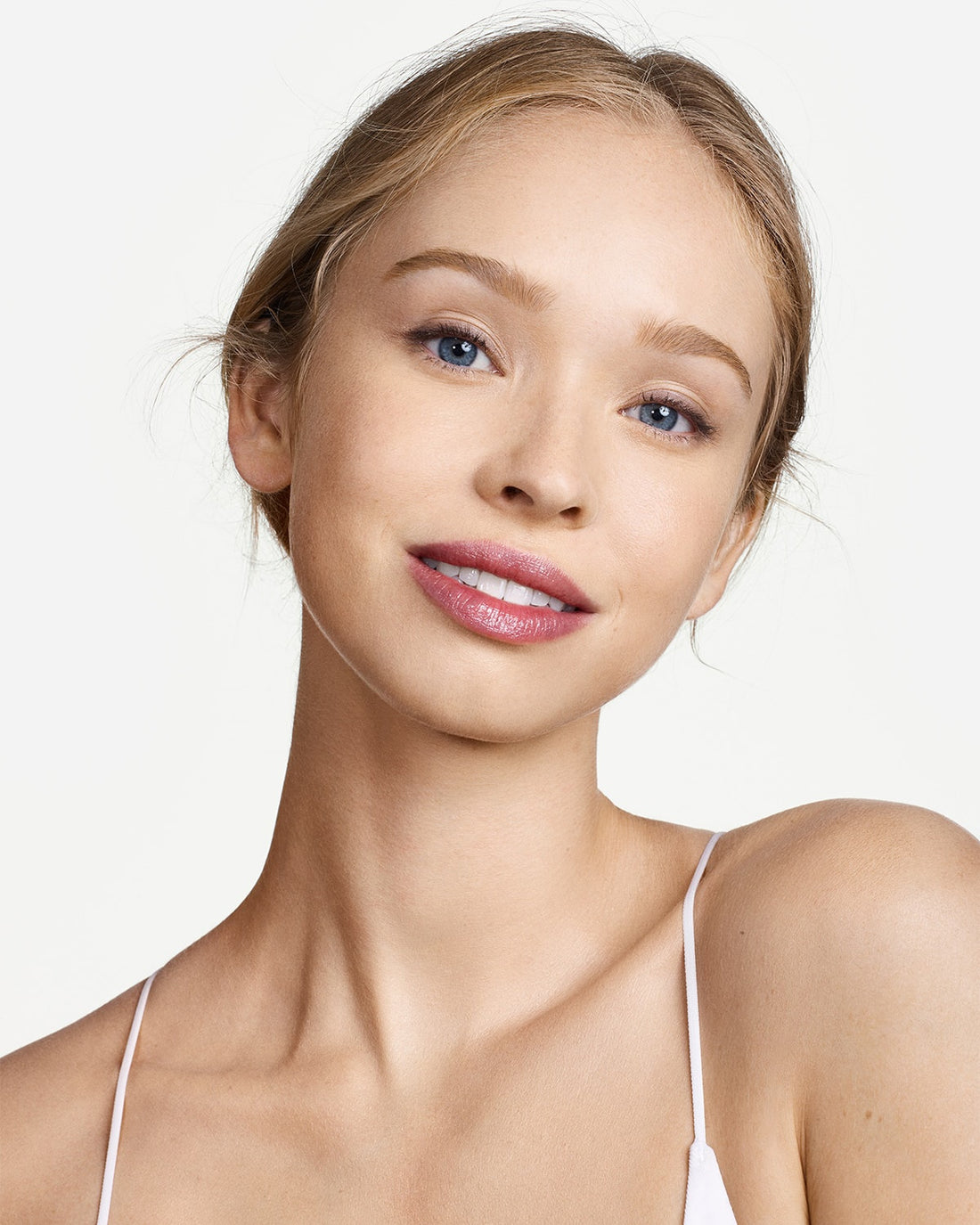 Anti-Blemish Solutions - Mat Bitişli Fondöten