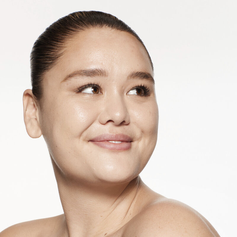 Revitalessence Skin Glow SPF30 - Fondöten