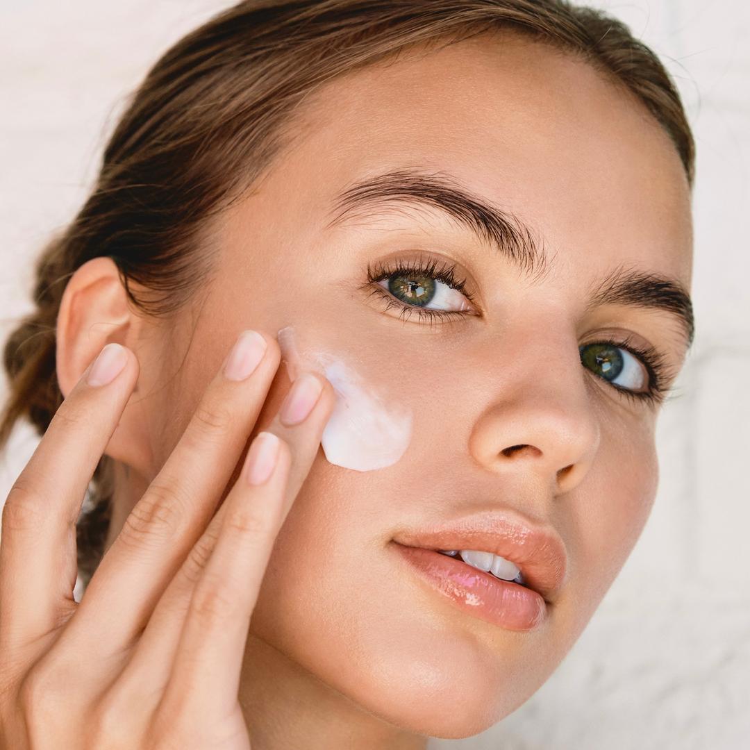 Multi Active Night Cream - Kuru Cilt Tipleri İçin - Kırışıklık Karşıtı Gece Kremi