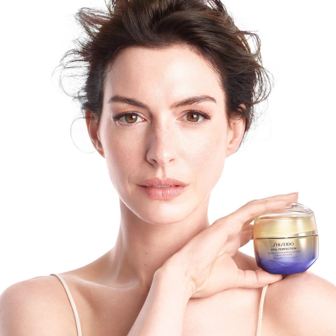 Vital Perfection - Canlandırıcı ve Sıkılaştırıcı Gelişmiş Krem