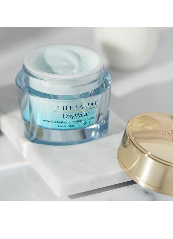 DayWear Anti-Oksidan 72 Saat Nemlendirici Sorbet Krem SPF15